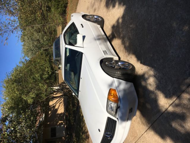 1992 White Mercedes-Benz 500-Series Roadster