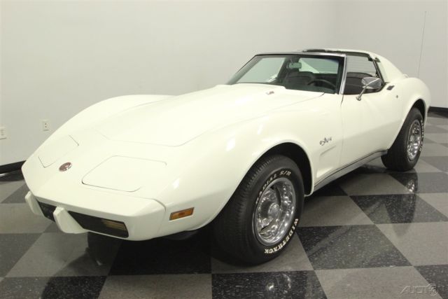 1976 White Chevrolet Corvette