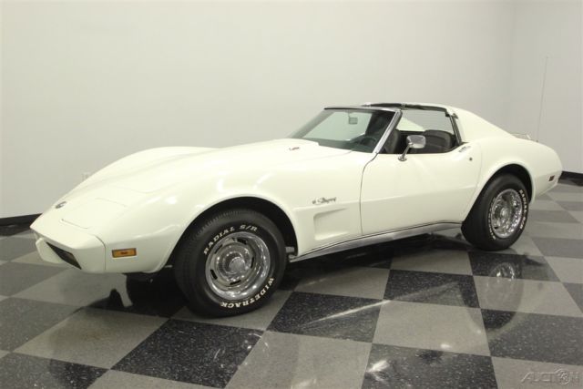 1976 White Chevrolet Corvette
