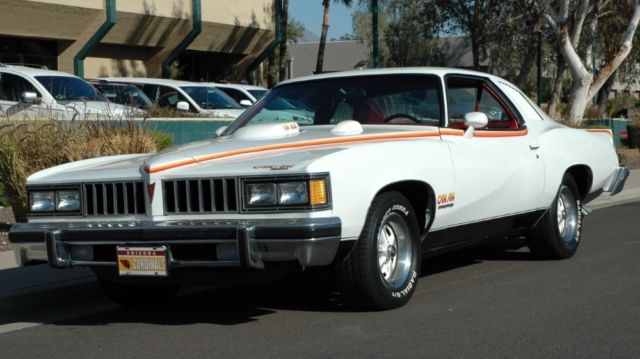 1977 White Pontiac Can Am Coupe