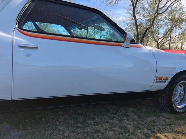 1977 White Pontiac Can Am Coupe