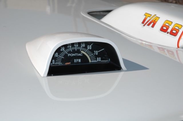 1977 White Pontiac Can Am Coupe