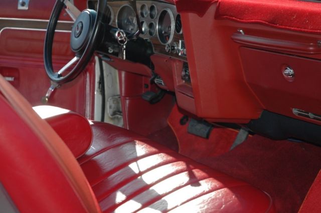 1977 White Pontiac Can Am Coupe