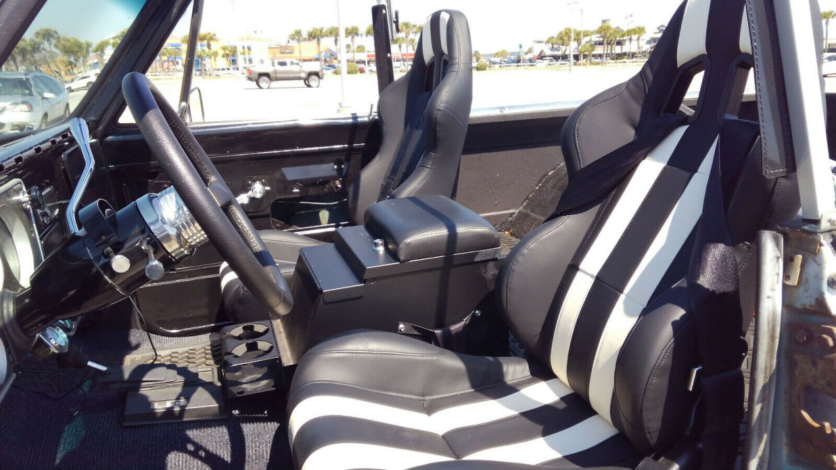 1969 White Chevrolet Blazer SUV