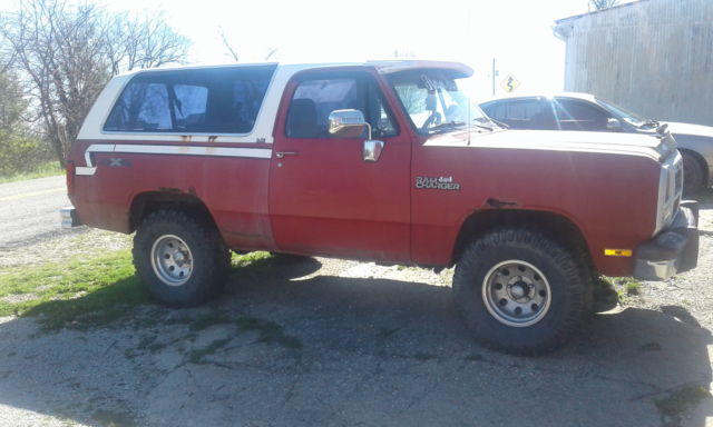 1991 Red Dodge Ramcharger SUV