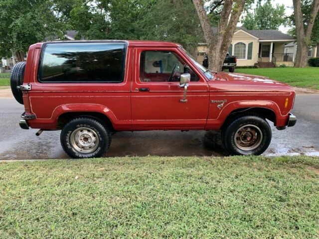 1986 Red Ford Bronco II SUV