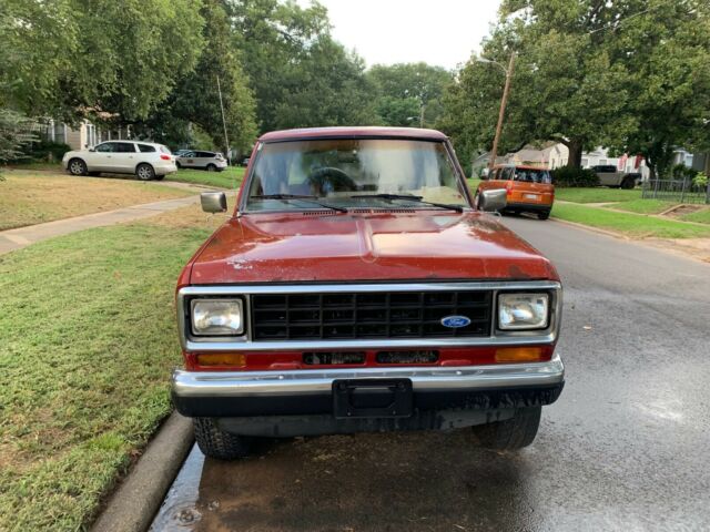 1986 Red Ford Bronco II SUV