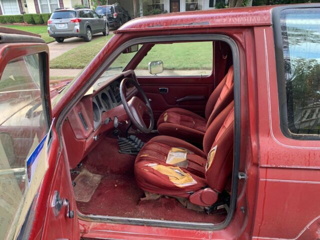 1986 Red Ford Bronco II SUV