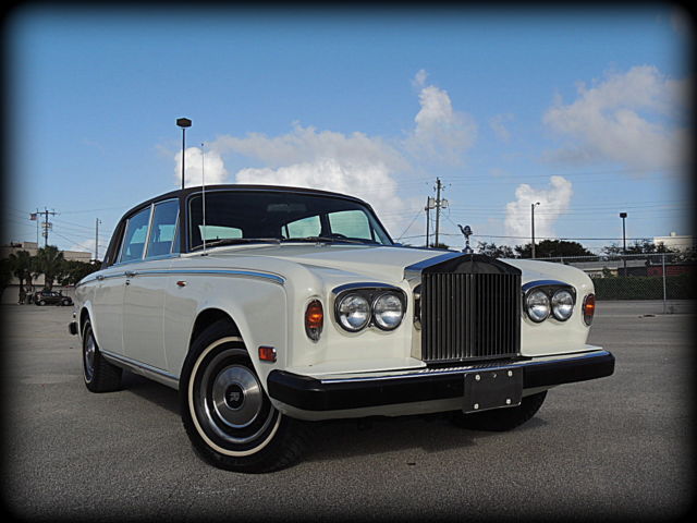 1980 White Rolls-Royce Silver Shadow Sedan