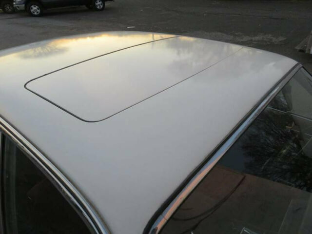 1985 White Jaguar XJ6 Sedan