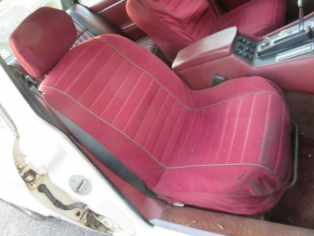 1985 White Jaguar XJ6 Sedan