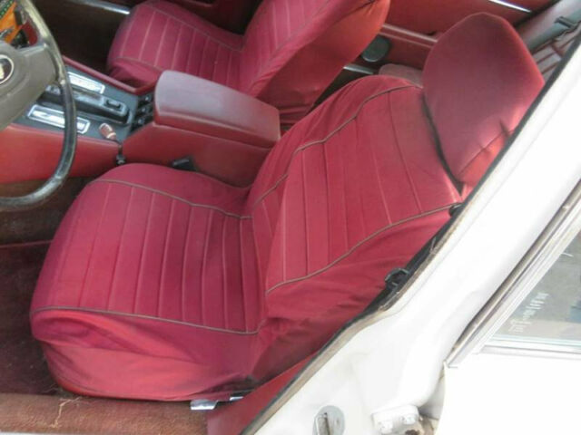 1985 White Jaguar XJ6 Sedan