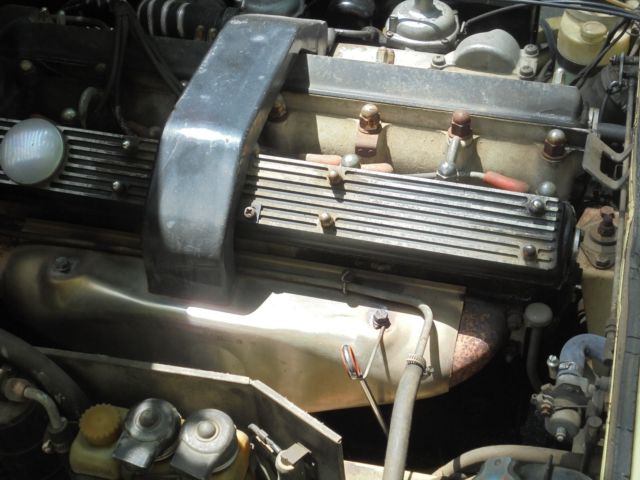 1970 Primrose Yellow Jaguar E-Type Roadster