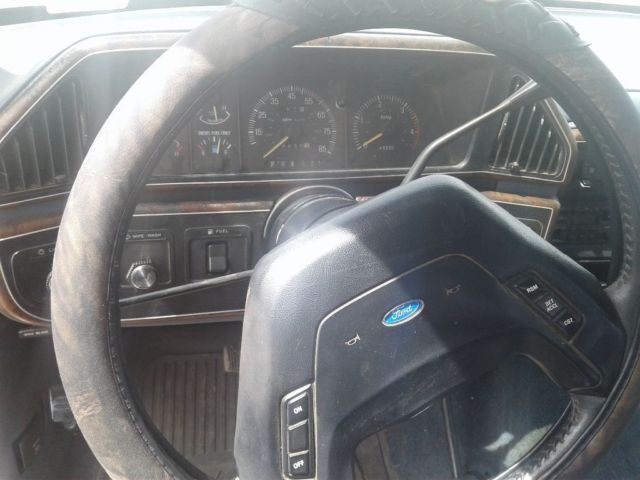 1989 White Ford F-350 Crew Cab Pickup