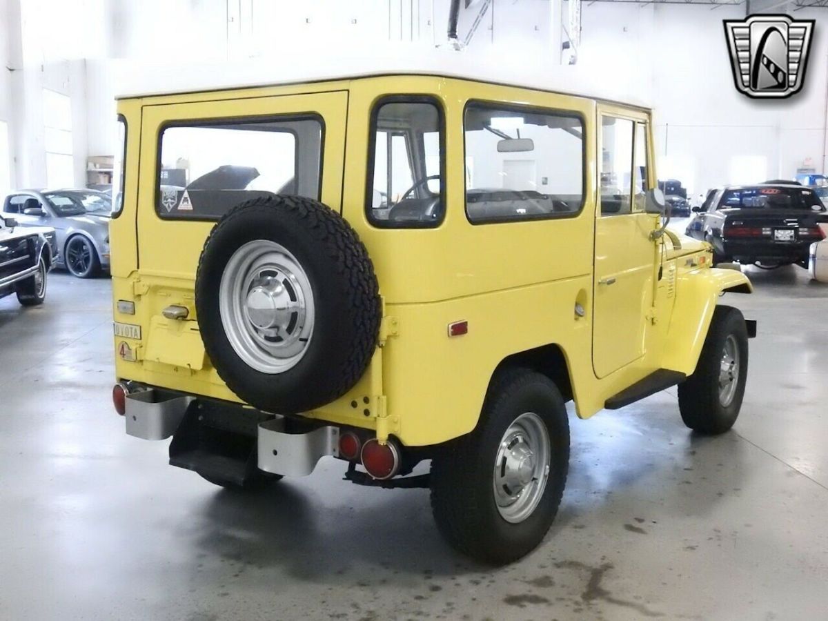 1971 Yellow Toyota Land Cruiser --
