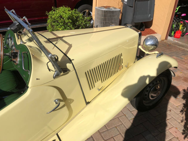 1951 Yellow MG MGA