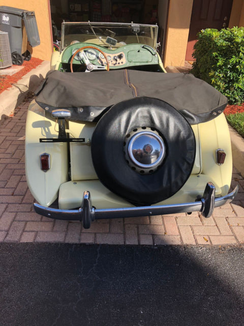 1951 Yellow MG MGA