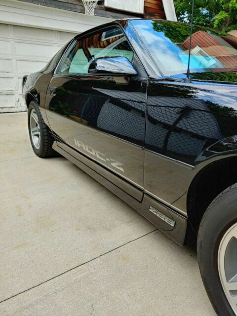 1987 Black Chevrolet Camaro Coupe