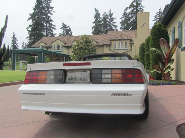 1991 White Chevrolet Camaro