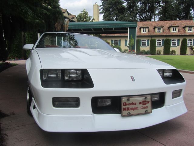 1991 White Chevrolet Camaro