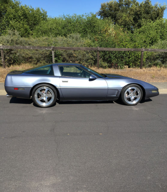 1991 Blue Chevrolet Corvette Coupe