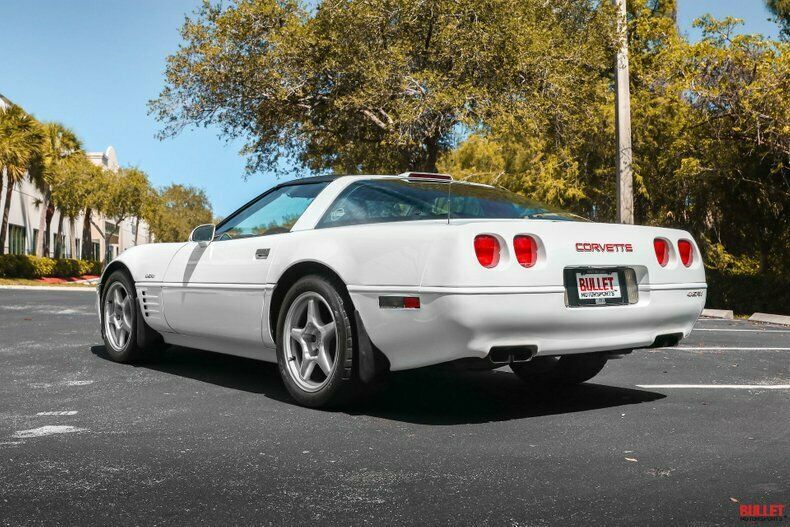 1991 White Chevrolet Corvette