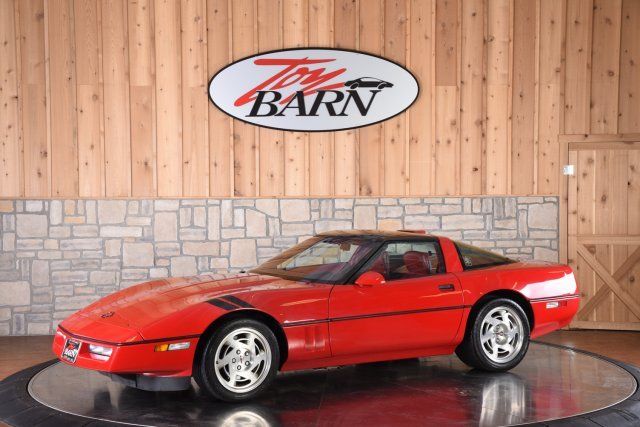 1990 Red Chevrolet Corvette 2DR COUPE HATCHBACK