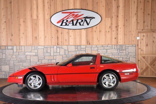 1990 Red Chevrolet Corvette 2DR COUPE HATCHBACK